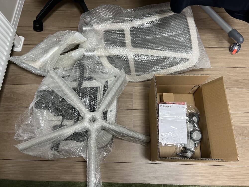 パームワークチェアの開封状況